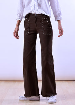 Pantalón Tachuelas Dela Marrón